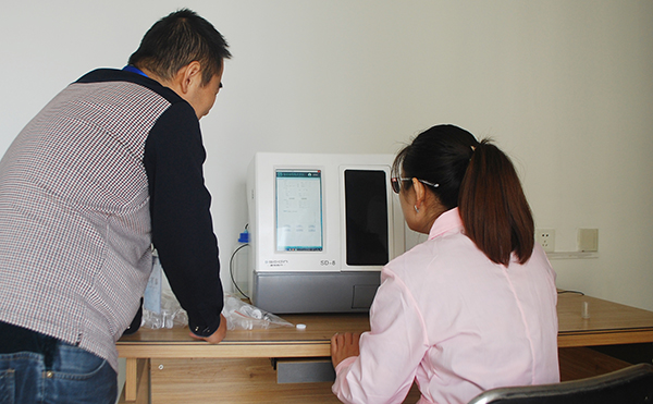 泰安市婦幼保健院采購我公司SD-8母乳分析儀